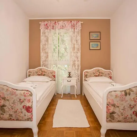 Apartment In - Istrien 52017